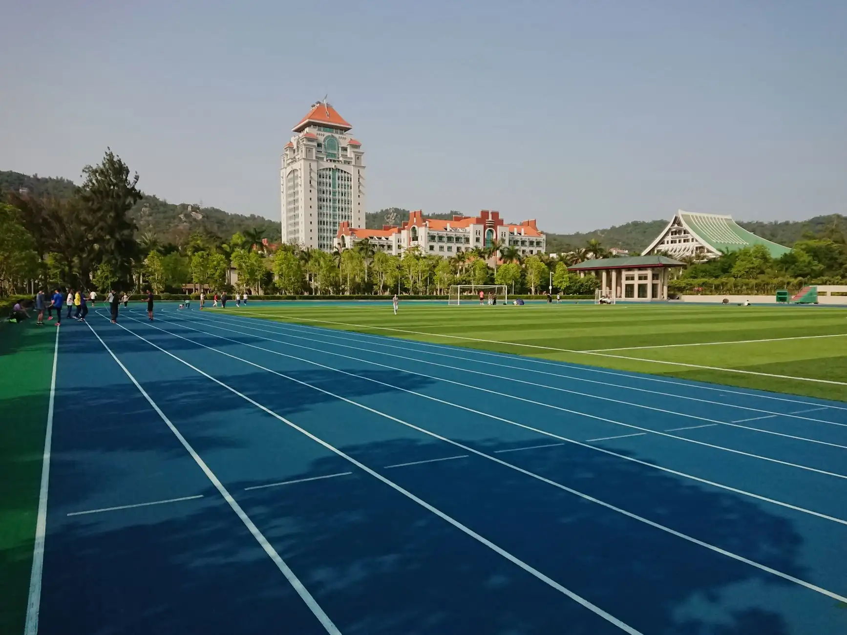 2025年环保设备行业技术升级趋势与郑州企业应对策略